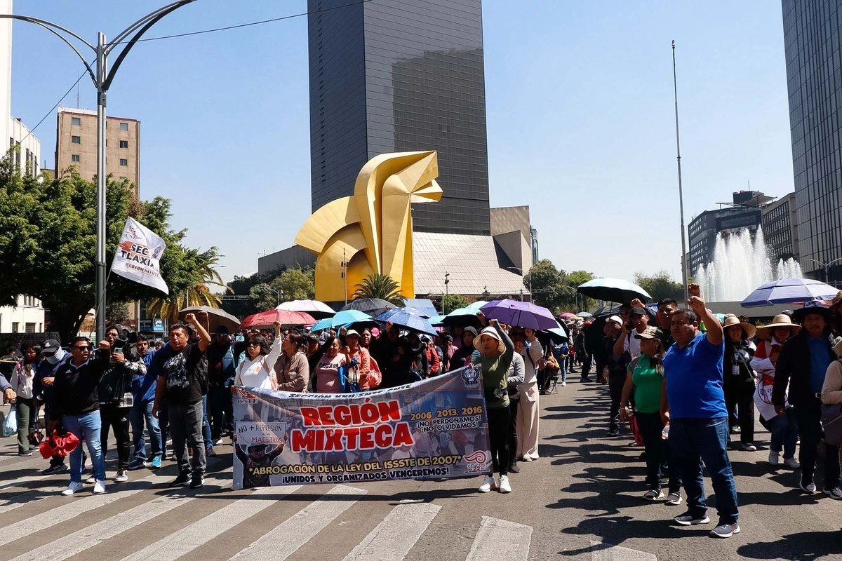 Anuncia la CNTE paro indefinido en junio durante el Mundial de Futbol